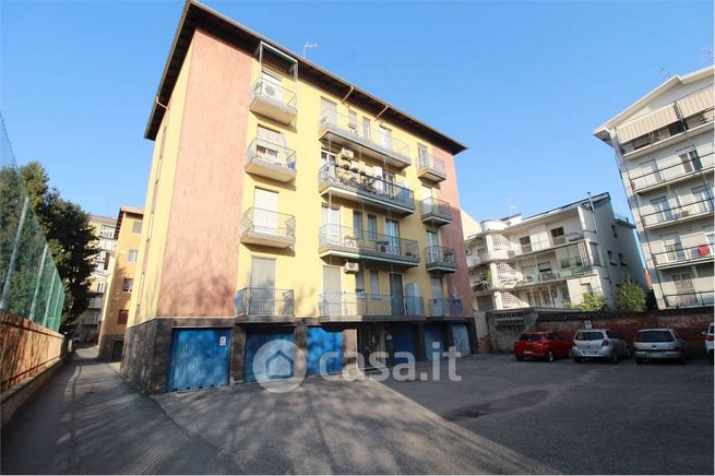 Appartamento in residenziale in Via Monte San Michele 7