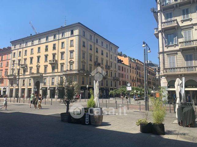 Box/posto auto in residenziale in Piazza XXV Aprile 11