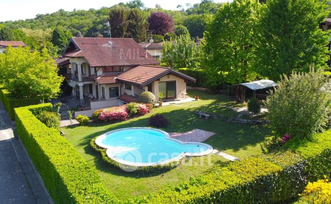 Villa in residenziale in 
