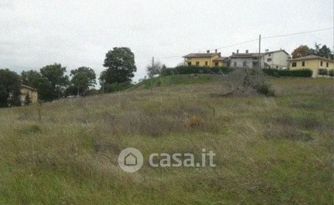 Terreno edificabile in residenziale in Frazione Crocicchio