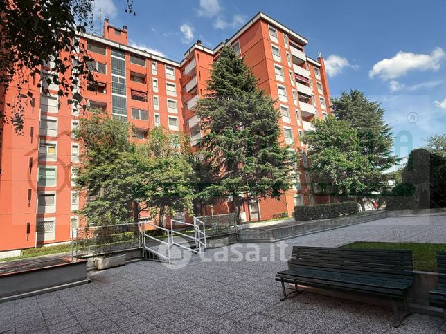 Appartamento in residenziale in Viale Cristoforo Colombo 21