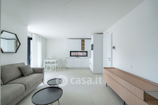 Appartamento in residenziale in Via Carnia 12