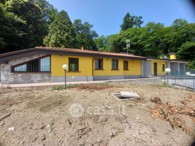 Casa indipendente in residenziale in Via Glisente 65