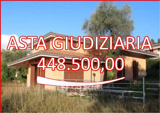 Villa in residenziale in Via Pila 16