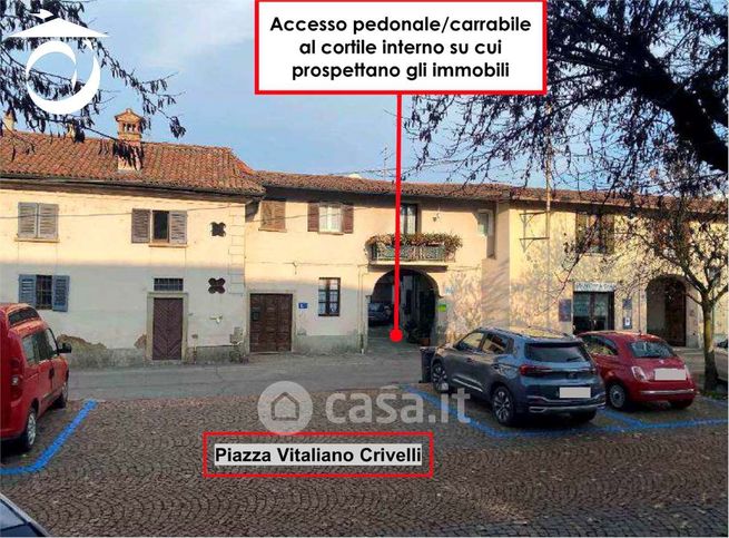 Appartamento in residenziale in Piazza Vitaliano Crivelli 10