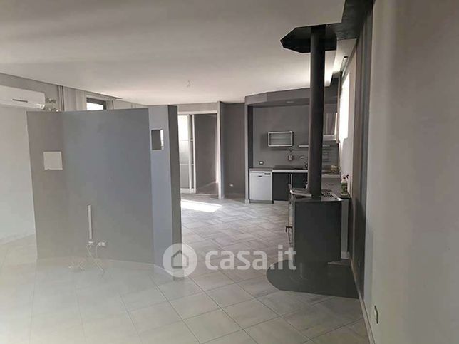 Appartamento in residenziale in Via Alessandro Maragliano 12