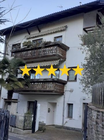 Appartamento in residenziale in Via Dolomiti
