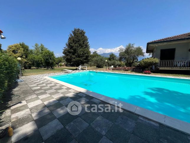 Villa in residenziale in Via dei Rovaroli