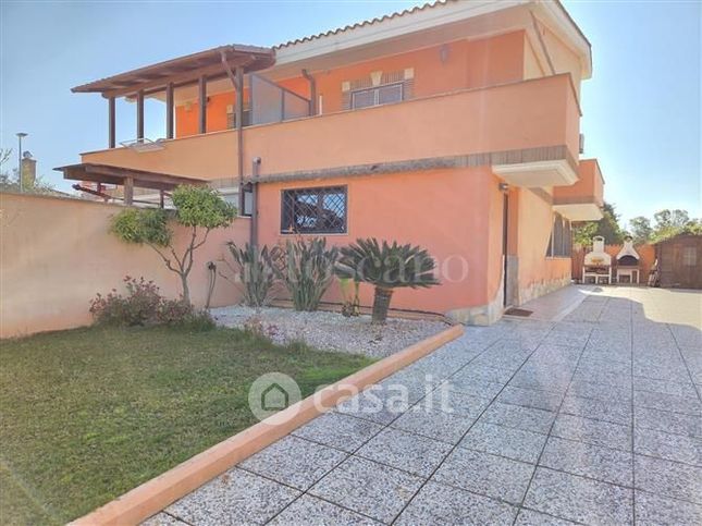 Villa in residenziale in Via Giuseppe Dechelette