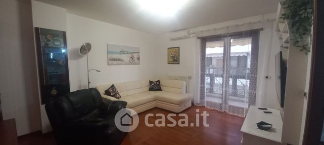 Appartamento in residenziale in Via Amilcare Ponchielli 4