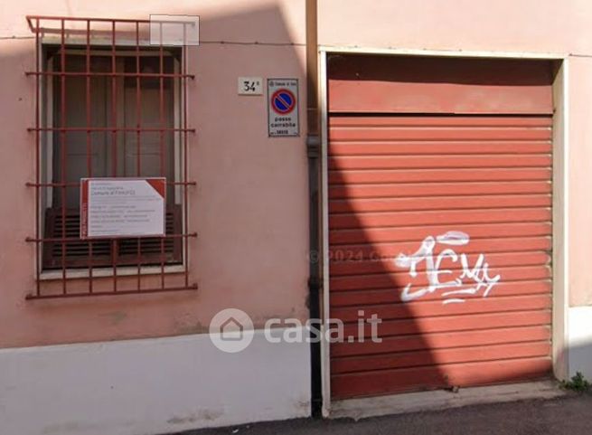 Box/posto auto in residenziale in Via Sant'Anna 36