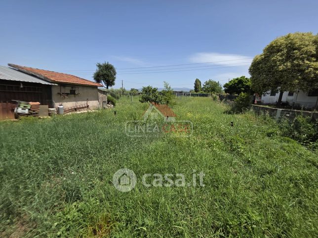 Terreno agricolo in commerciale in Via Aniene