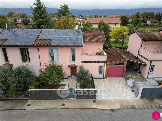 Villa in residenziale in Borgo Toreal