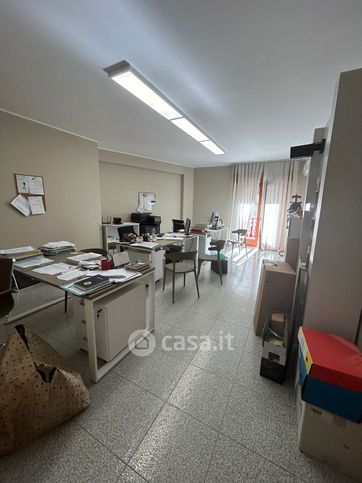Ufficio in commerciale in Via Franz Listz 30