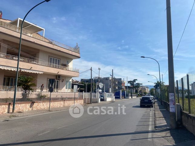 Terreno agricolo in commerciale in Viale Unità d'Italia 61