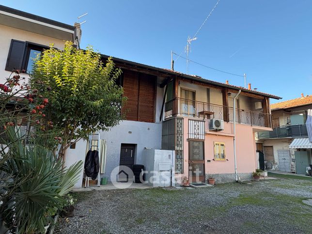 Appartamento in residenziale in Via C. Cantù 10