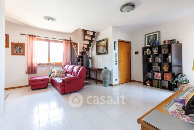 Appartamento in residenziale in Via delle Gardenie