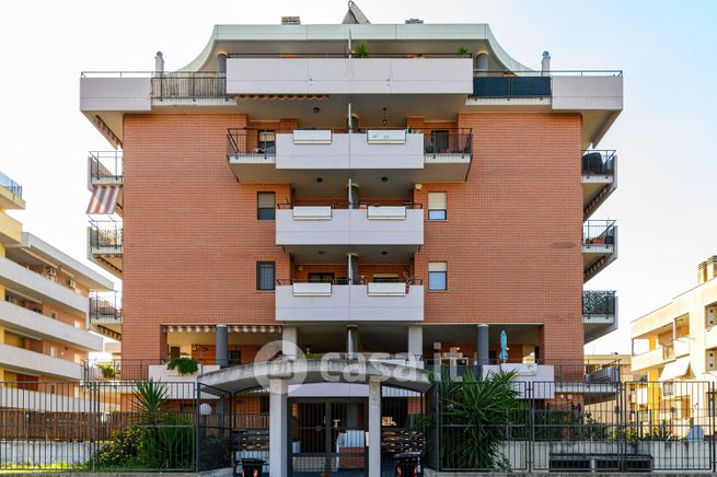 Appartamento in residenziale in Via Vincenzo Gorga 9