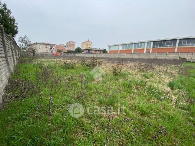 Terreno edificabile in residenziale in Via Vicenza 24