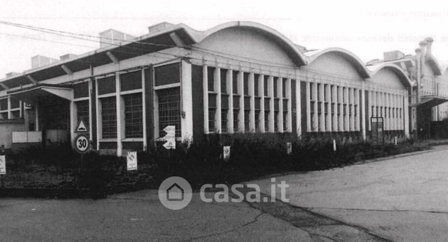 Capannone in commerciale in Strada Torino