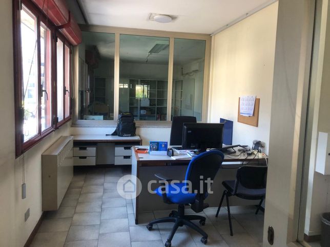 Ufficio in commerciale in Via Giuseppe Giusti 12