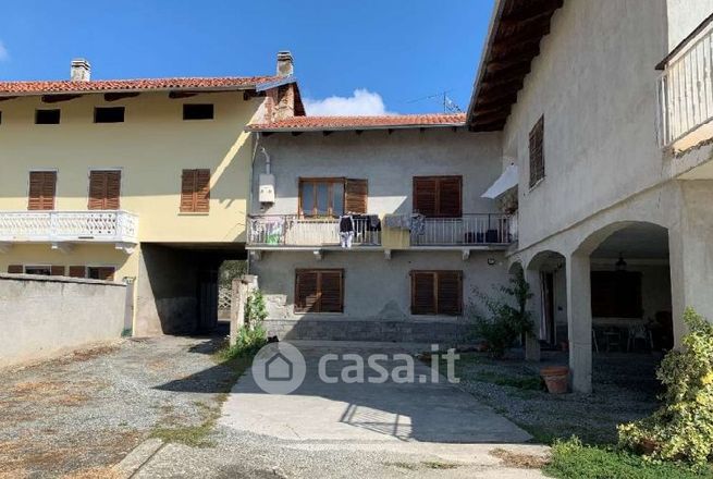 Casa indipendente in residenziale in Via Montagna 1