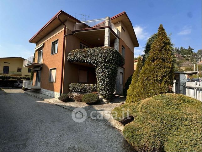 Casa indipendente in residenziale in Via Ferraris 18