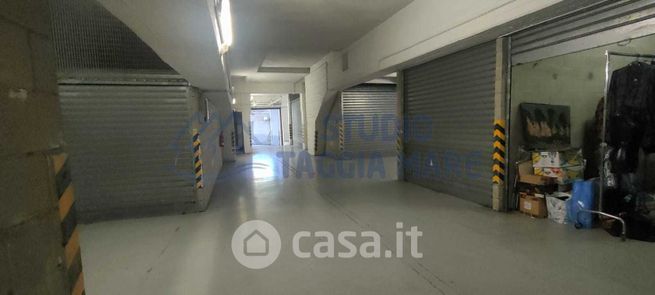 Box/posto auto in residenziale in Via Levà