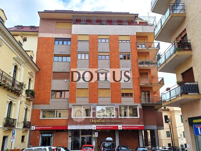 Ufficio in commerciale in Piazza Antonio Serravalle 9
