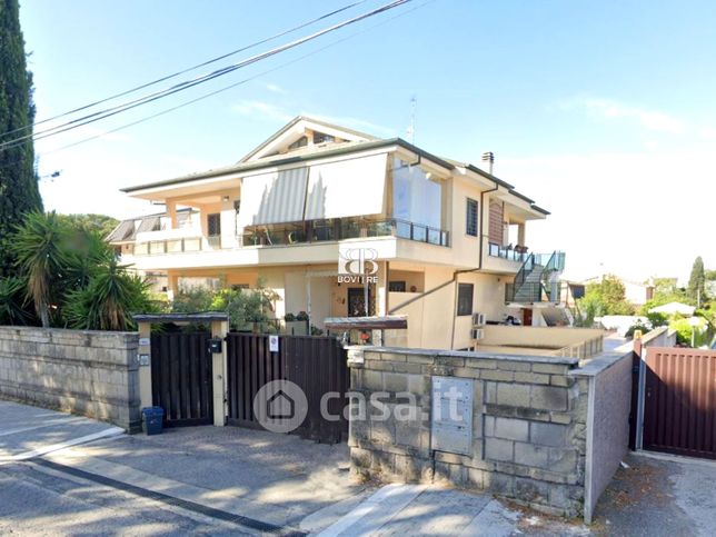 Casa bi/trifamiliare in residenziale in Via di Macchia Saponara