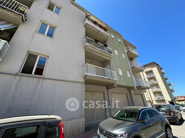 Appartamento in residenziale in Via E. de Amicis 56