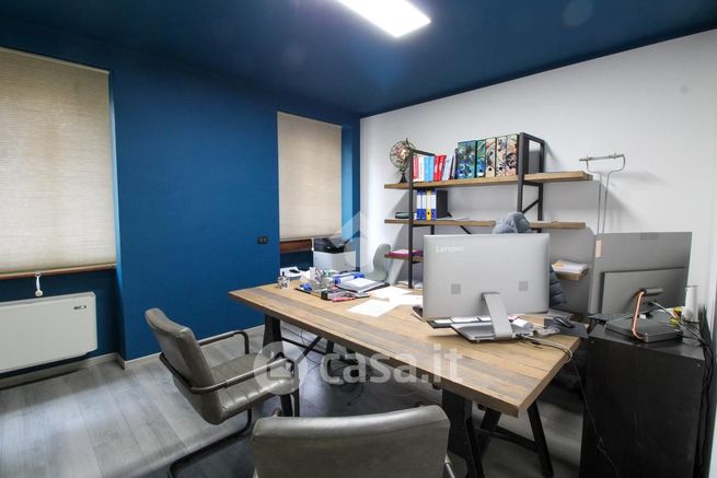 Ufficio in commerciale in Via Carmagnola 1