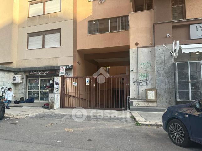 Garage/posto auto in residenziale in Via Alfredo Casella 132