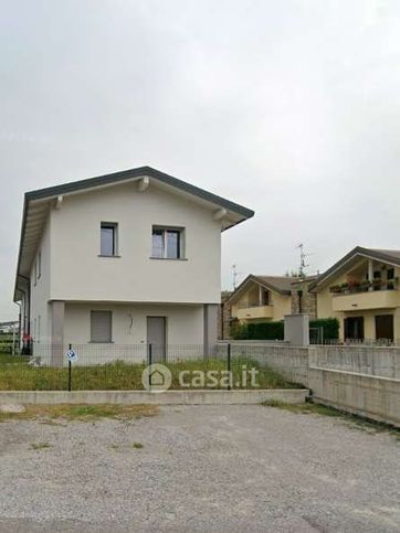 Box/posto auto in residenziale in Via Cappelletta