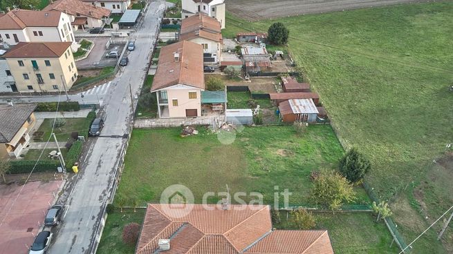 Terreno edificabile in residenziale in Via Lampertico 8