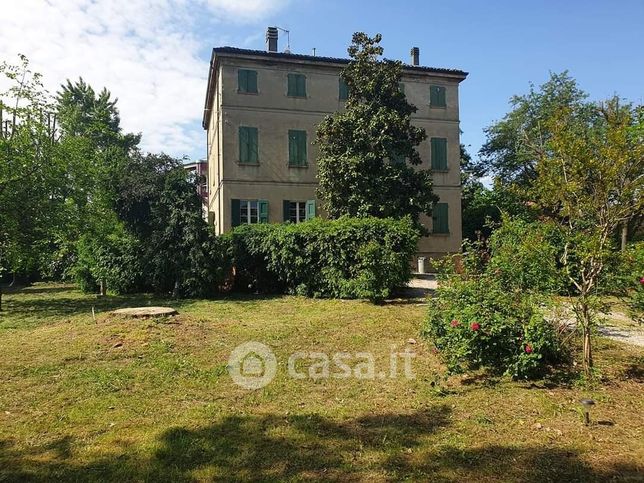Appartamento in residenziale in Via Zenzalose