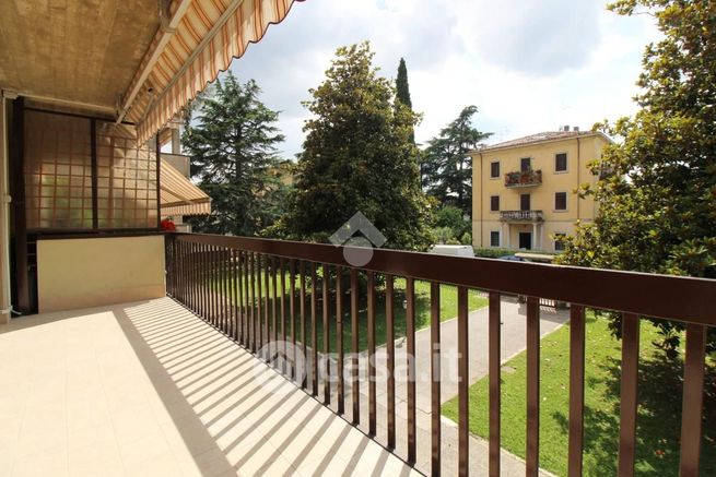 Appartamento in residenziale in Via Guarino da Verona 8