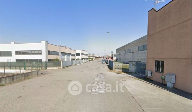 Capannone in commerciale in Via San Mauro