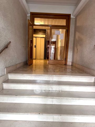 Appartamento in residenziale in Via antonio biondi 31