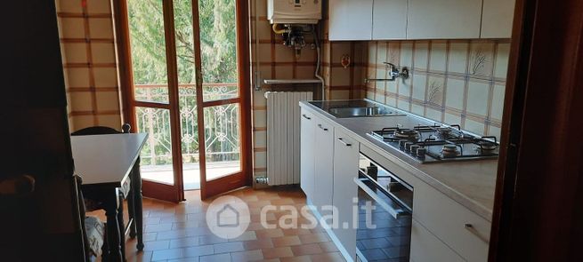 Appartamento in residenziale in Via Montebello