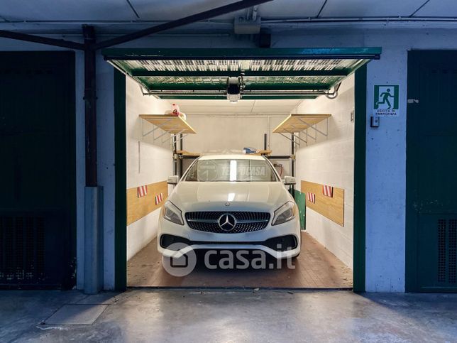 Garage/posto auto in residenziale in 