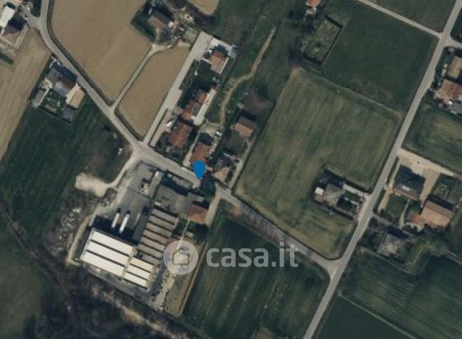 Capannone in commerciale in Via Monte Grappa 3