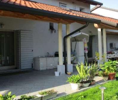 Casa indipendente in residenziale in Via del Salso