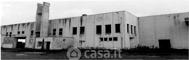 Capannone in commerciale in Contrada Torre Mozza
