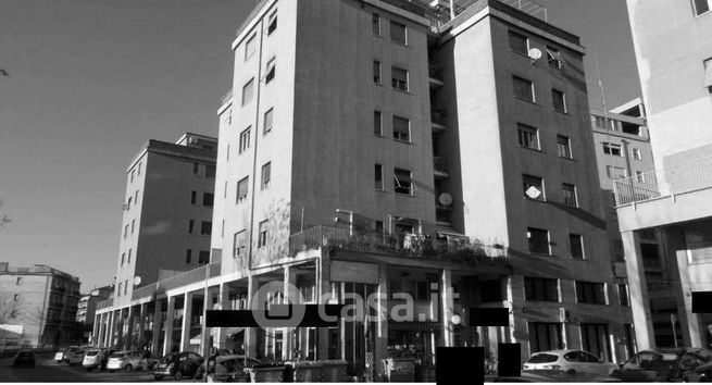 Ufficio in commerciale in Via Campo di Marte