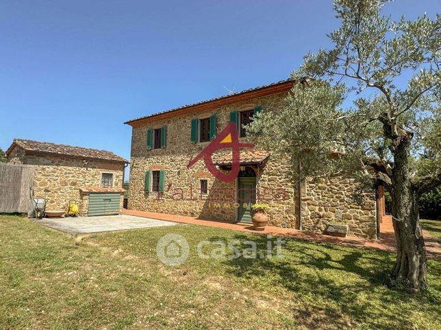 Rustico/casale in residenziale in 