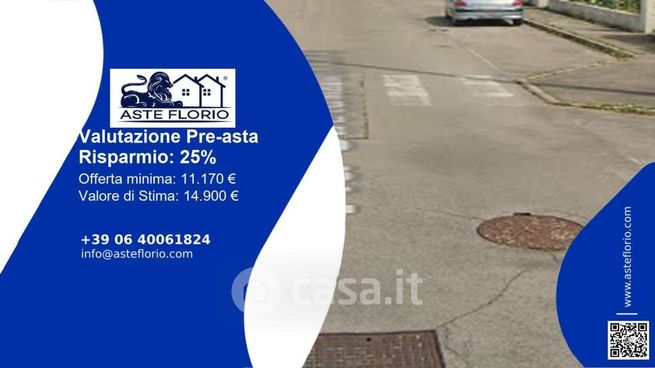 Box/posto auto in residenziale in Via Gaetano Donizetti