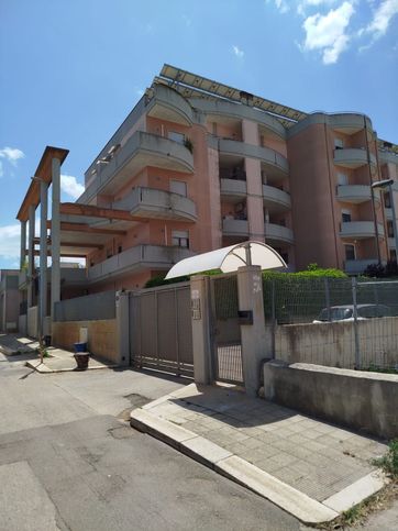 Appartamento in residenziale in Via Gioia Canale