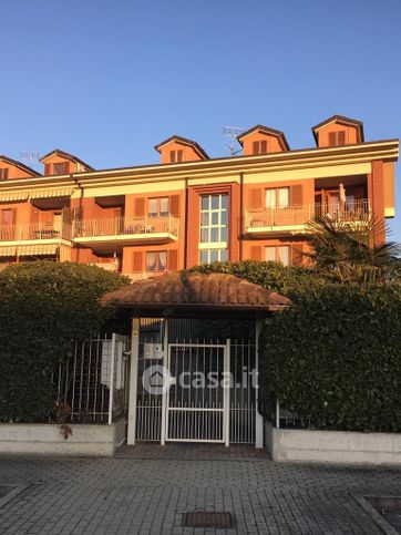 Appartamento in residenziale in Via Aosta 18