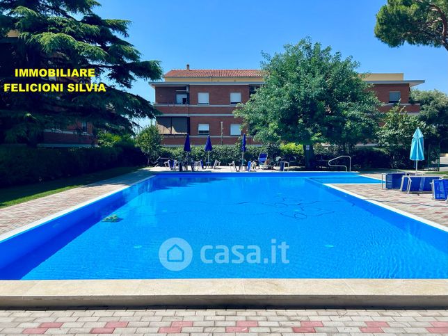Appartamento in residenziale in Via Terme di Traiano 38